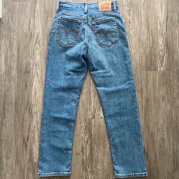 Levi's Wedgie Straight Jeans - Picture 3 of 4